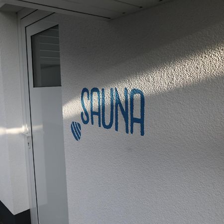 Eine Sehr Gemuetliche Dachgeschoss Ferienwohnung Ihlow  Экстерьер фото