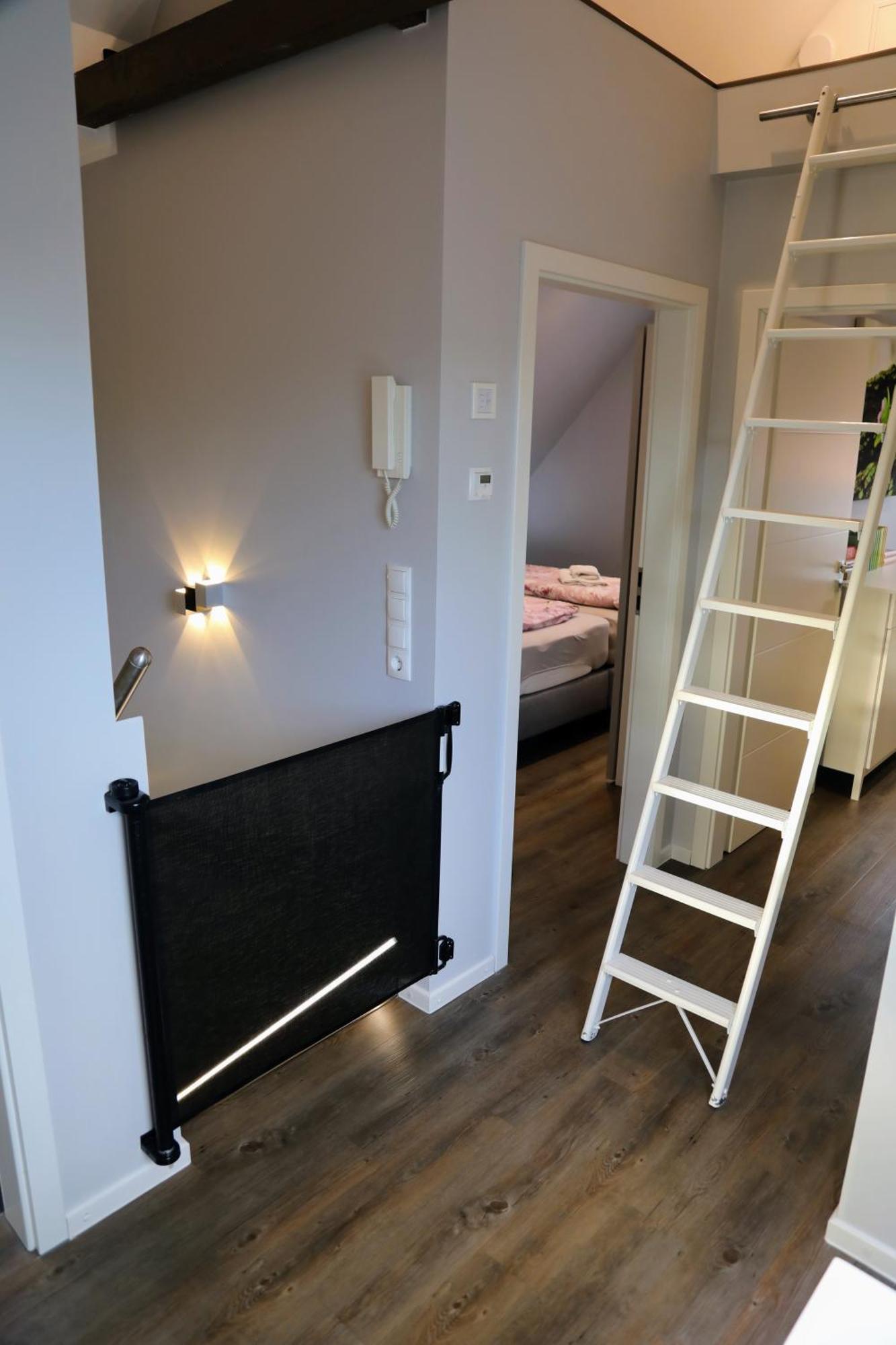 Eine Sehr Gemuetliche Dachgeschoss Ferienwohnung Ihlow  Экстерьер фото